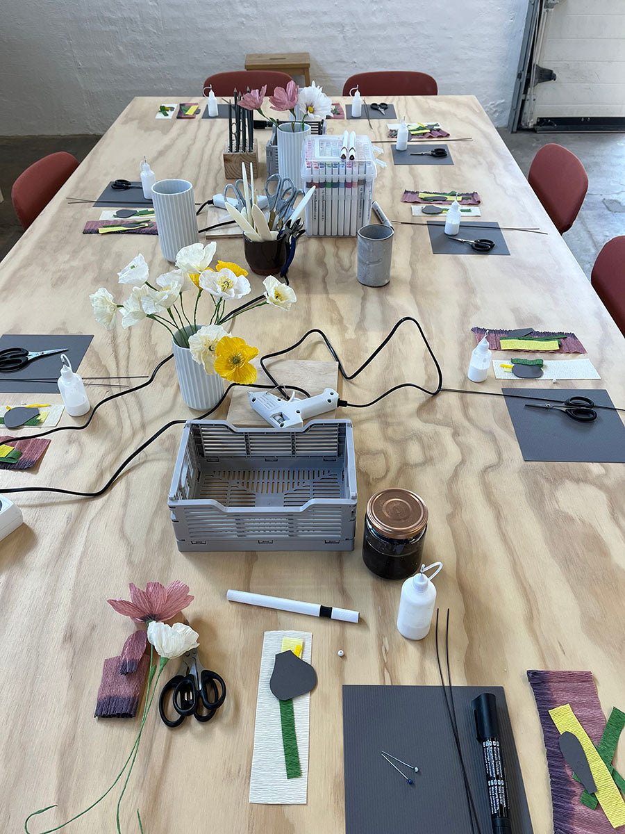 Kræativet klar til workshop i papirblomster